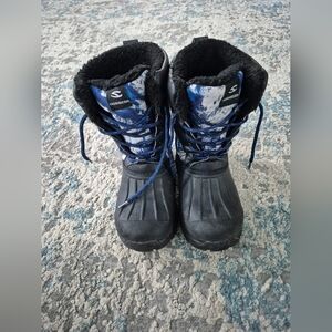 Kids' Size 1 Snow Boots